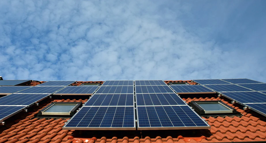 WHAT SIZE OF SOLAR PANEL DO I NEED TO CHARGE A 12V BATTERY